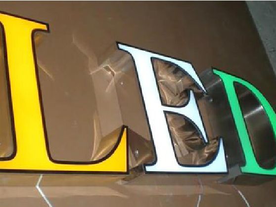 南川区介绍LED招牌的基础知识。